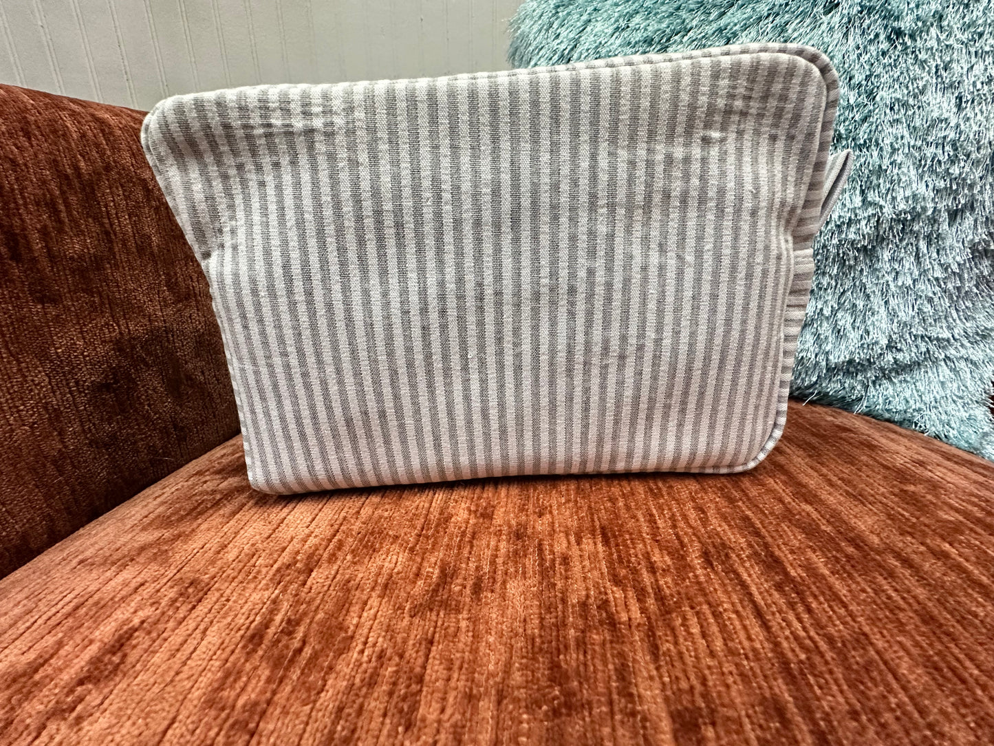 Seersucker toiletry bags