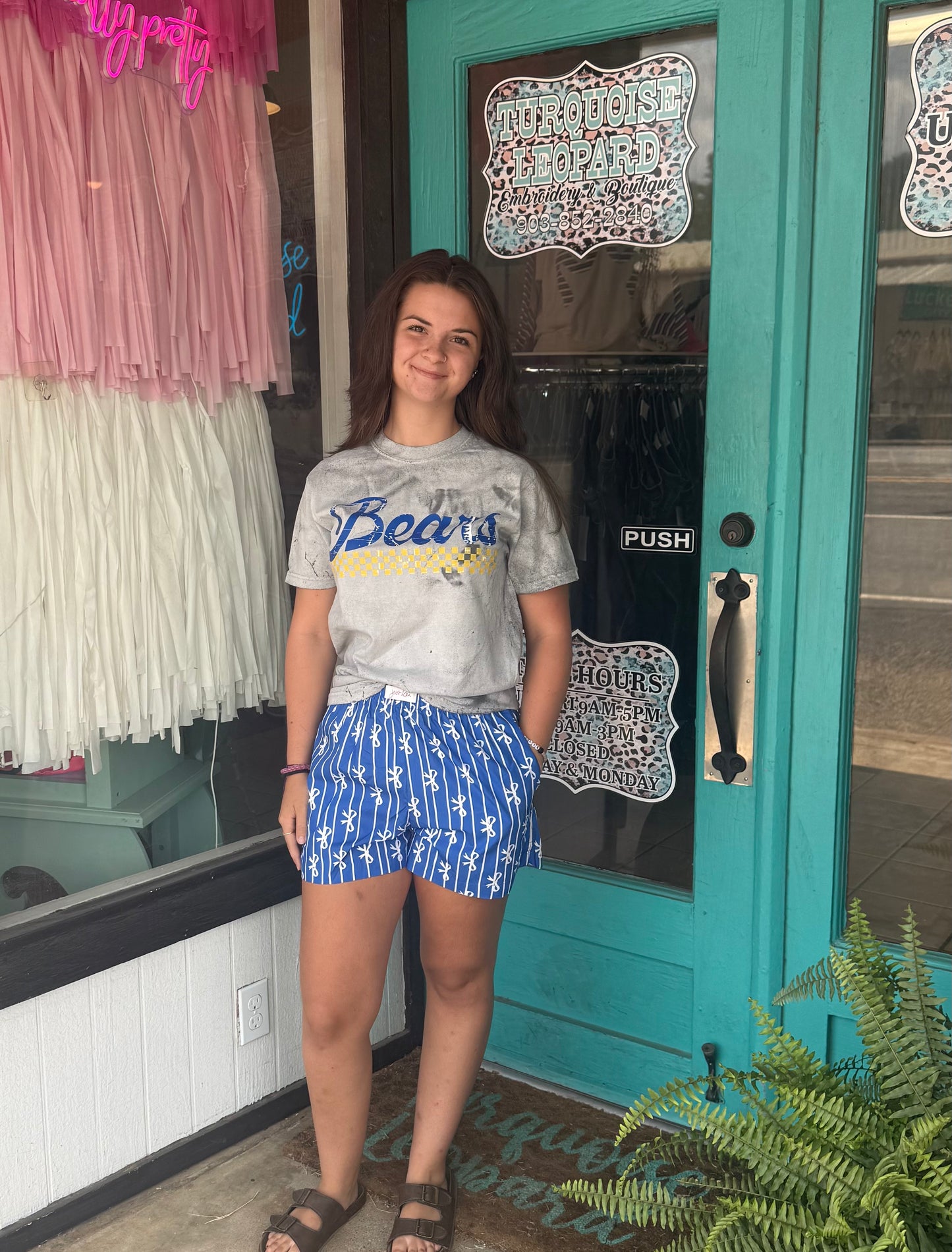 The bow shorts