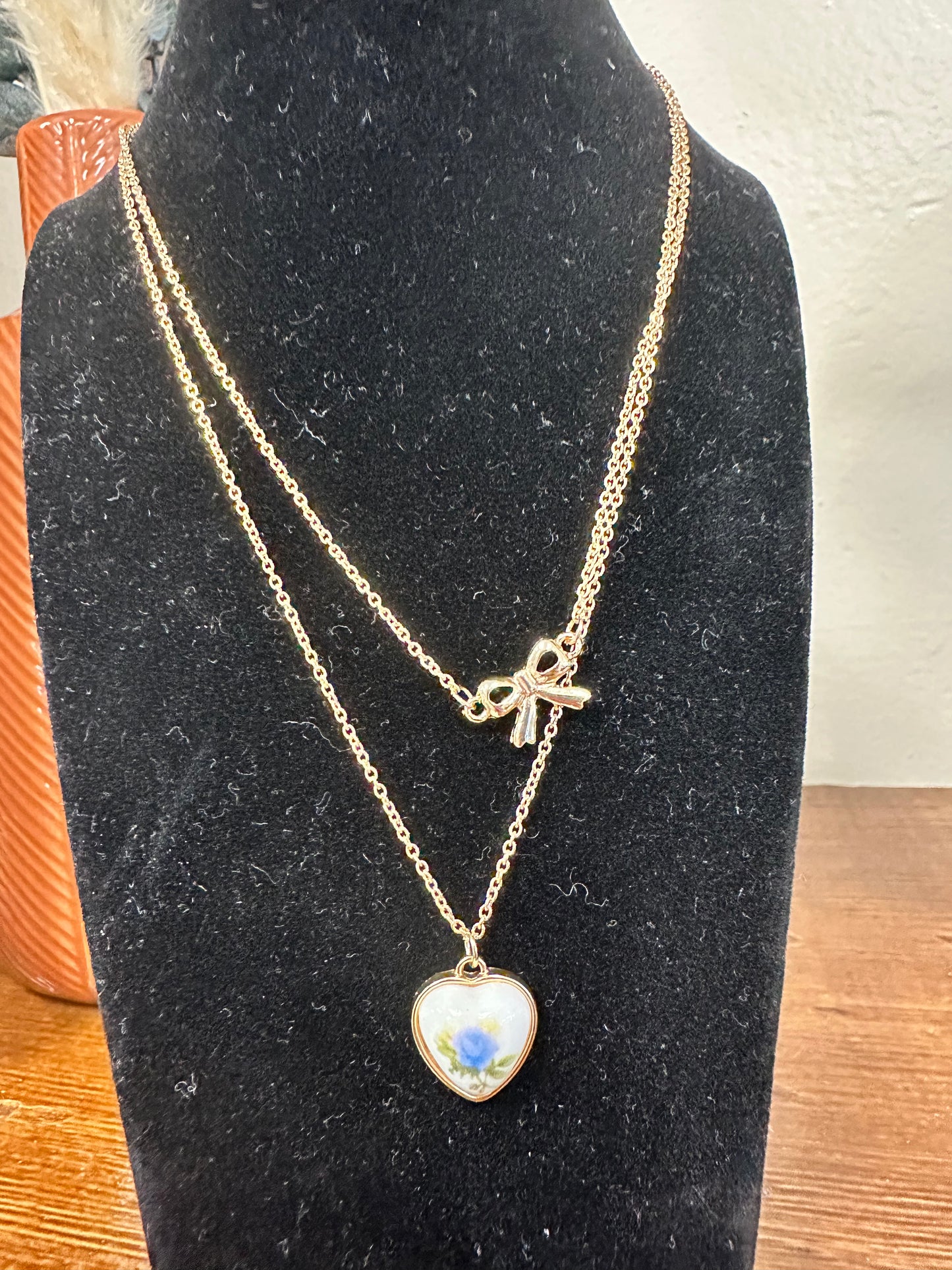 Vintage bow necklace