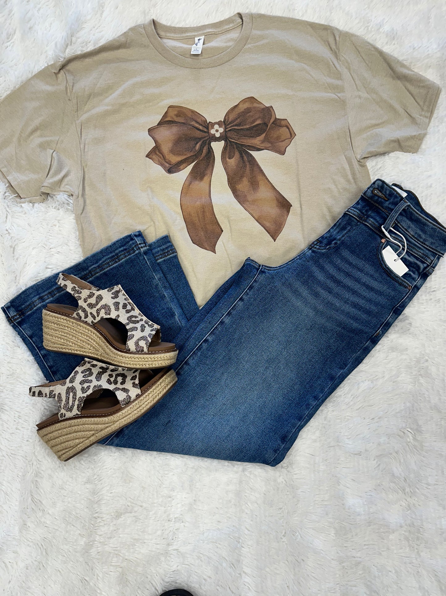 Perfect bow tee