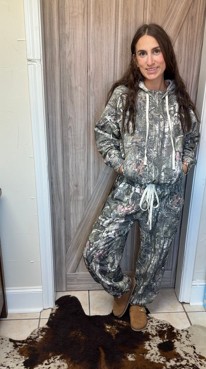 Girls Hunt Too Sweat Pants