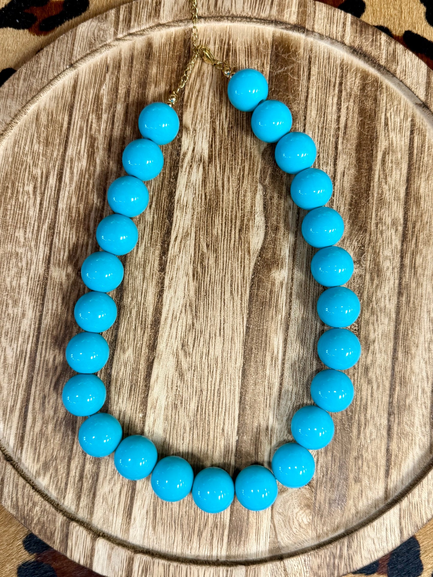 Bubblegum ball necklace