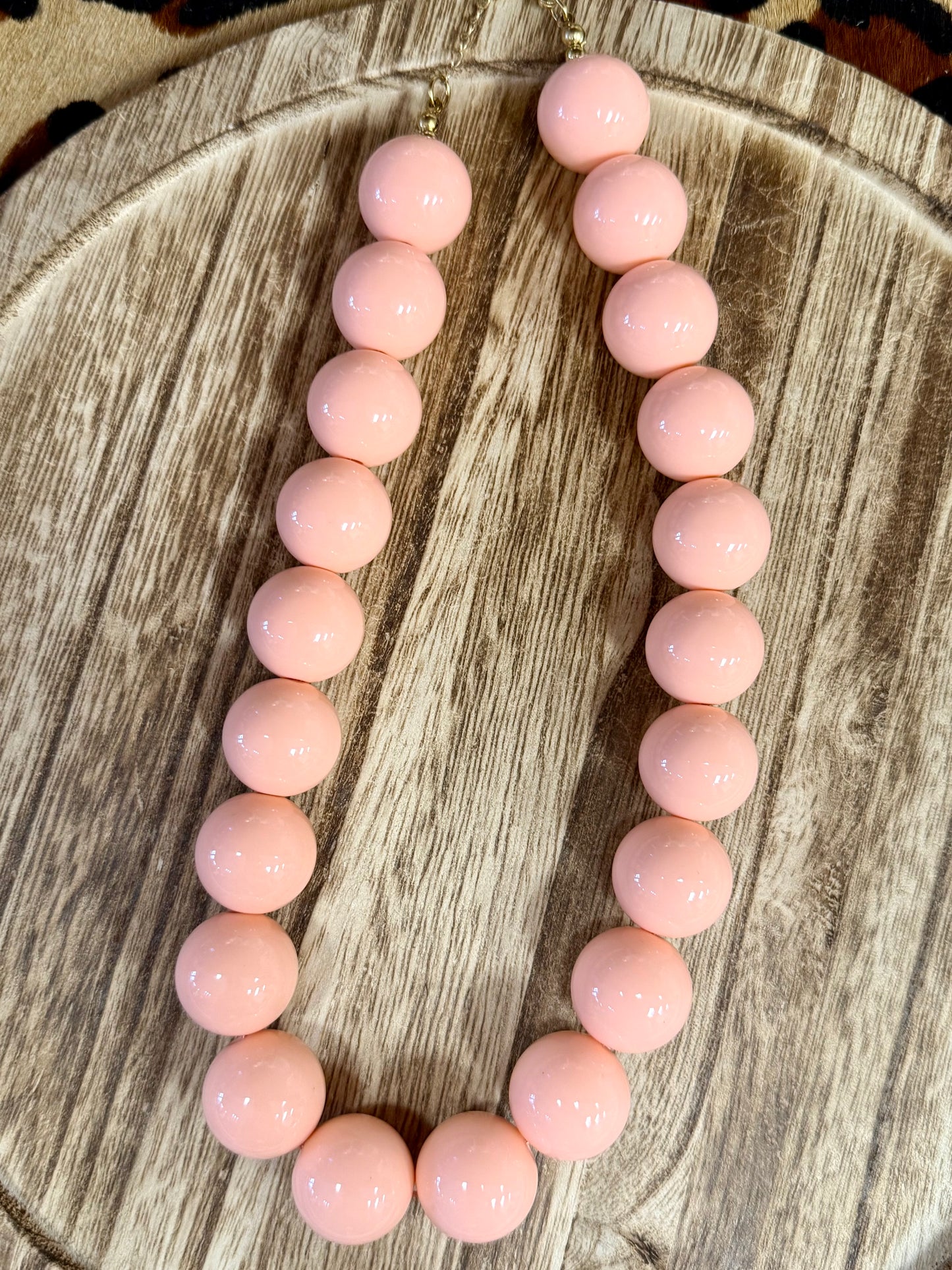 Bubblegum ball necklace