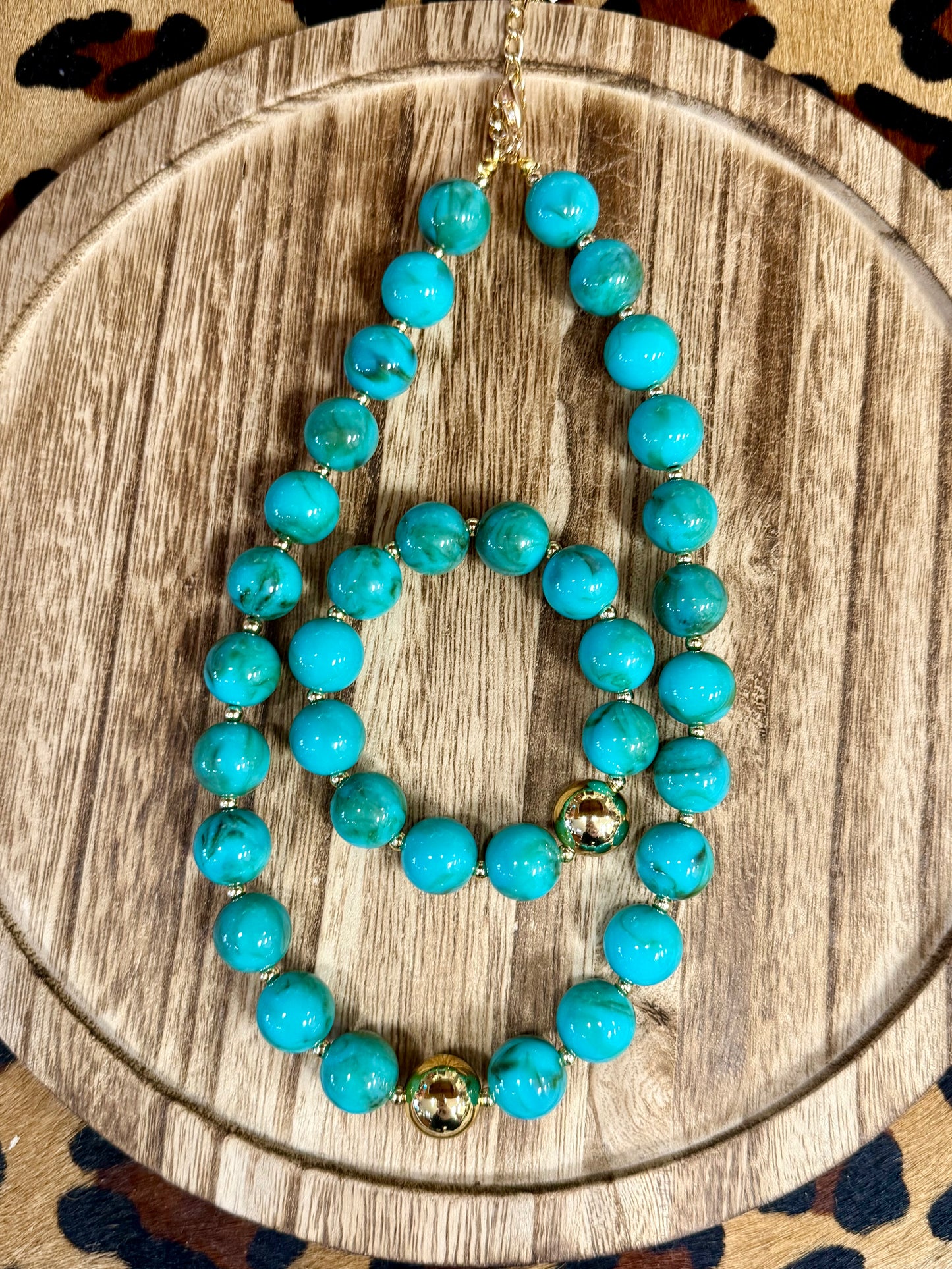 Bubblegum ball necklace