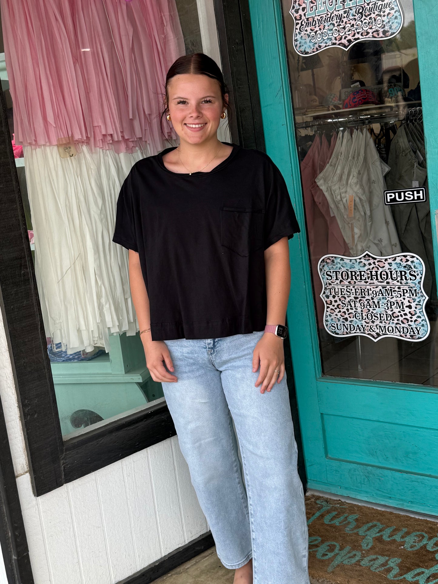 Featherweight boxy tee with pocket
