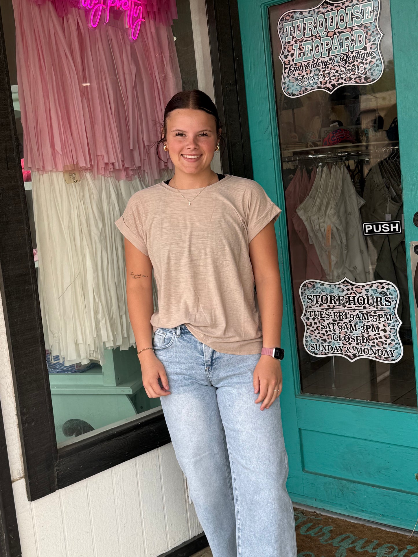 Featherweight tee with cuffed sleeve
